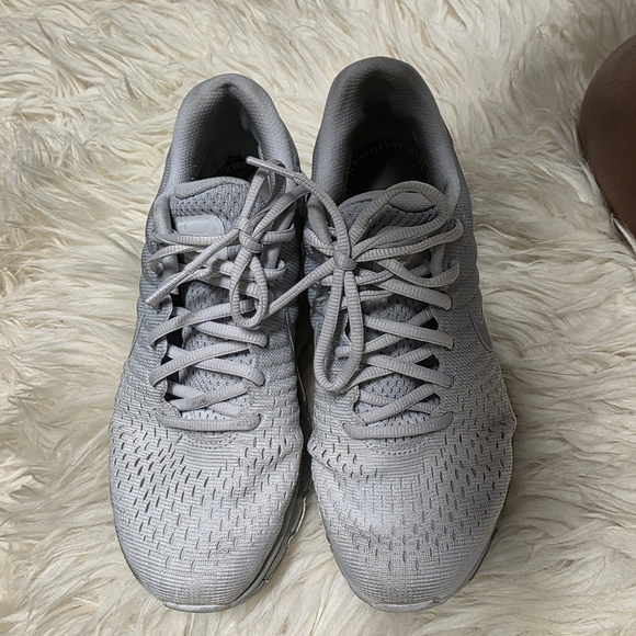 Nike Women's Gray Running Shoes - Picture 5 of 5